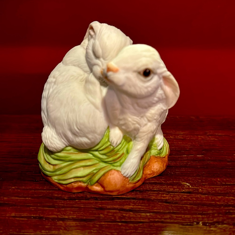 Boehm Snuggling Bunnies Figurine